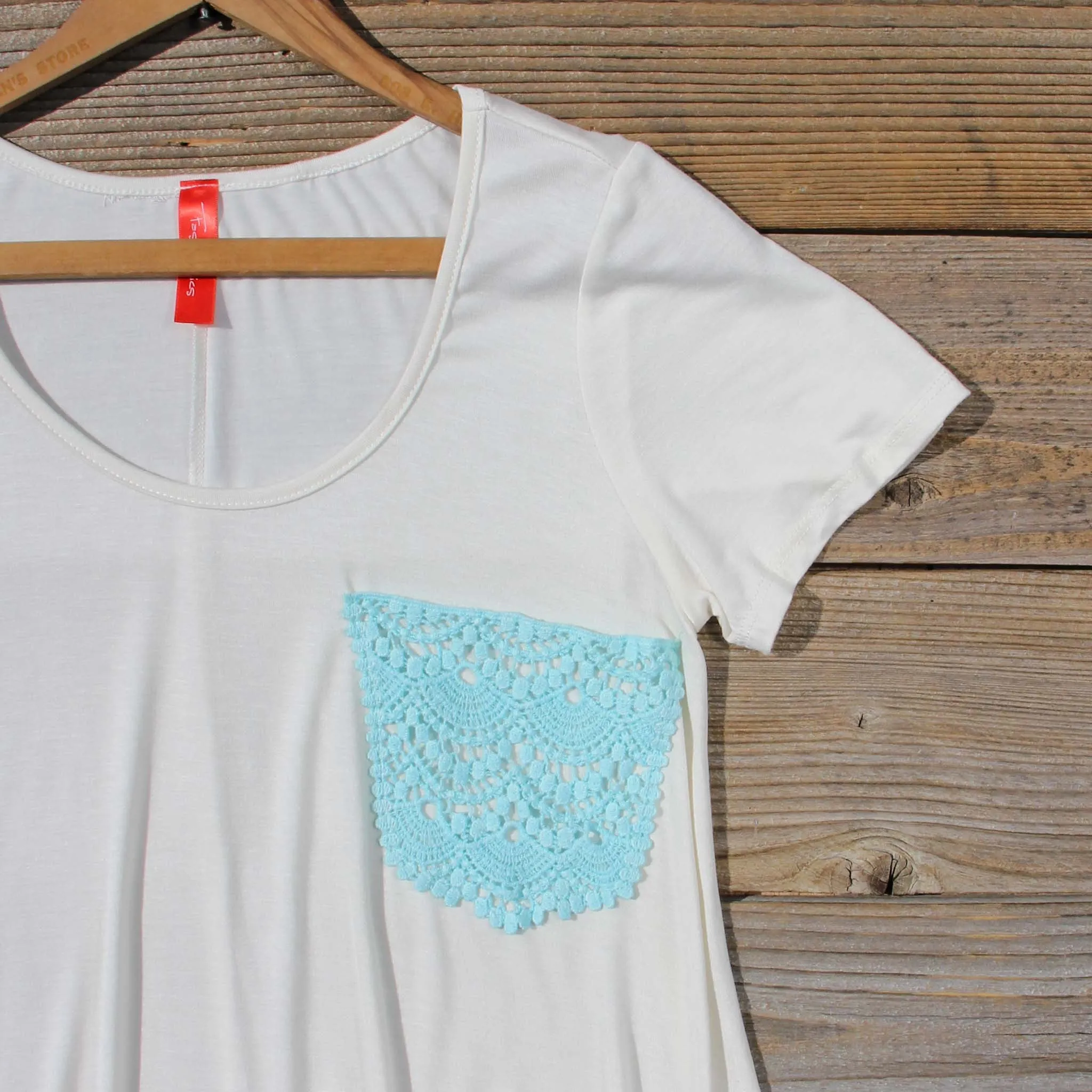 Cloudy Valley Tee in White