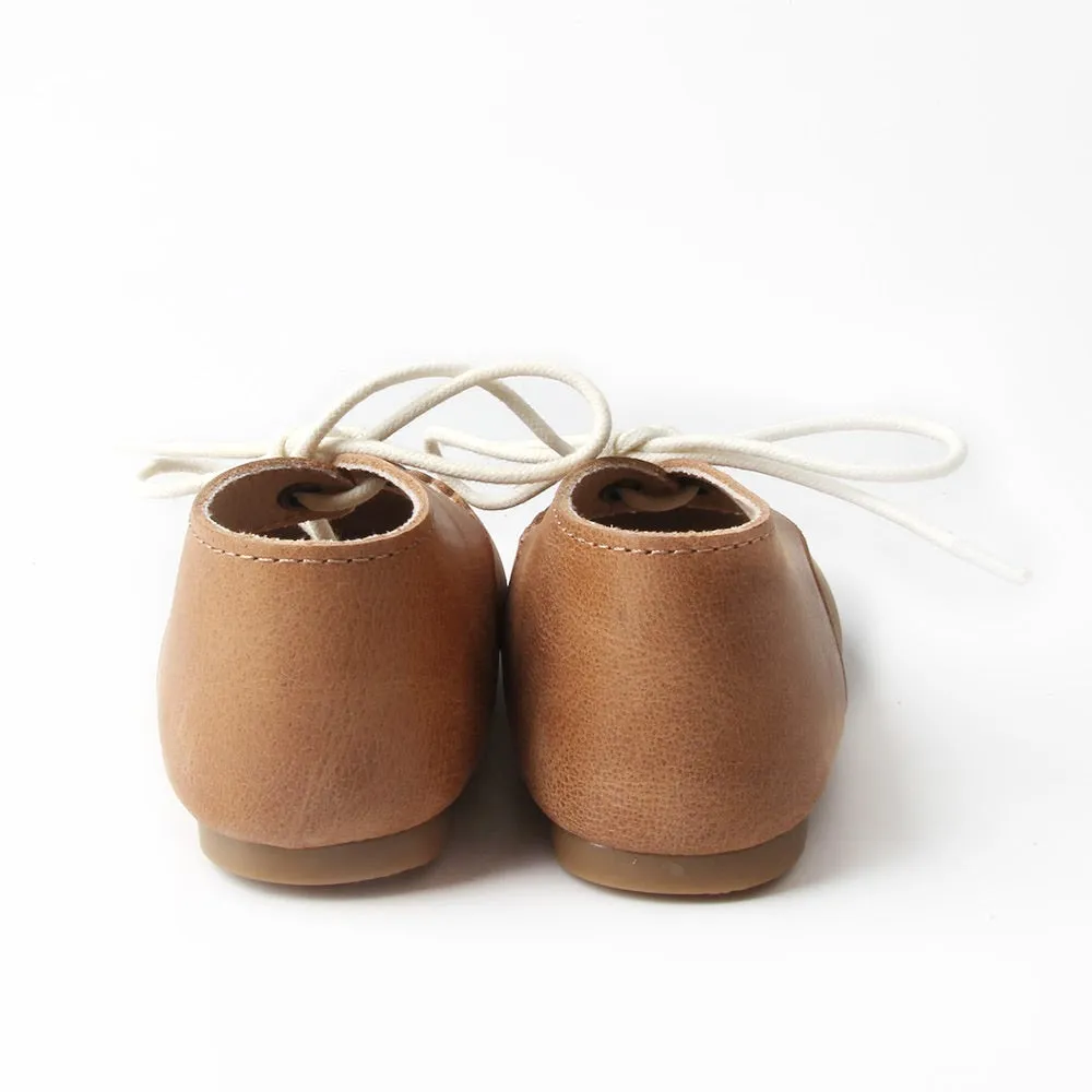 Everly Flats - Oil Waxed - Weathered Brown