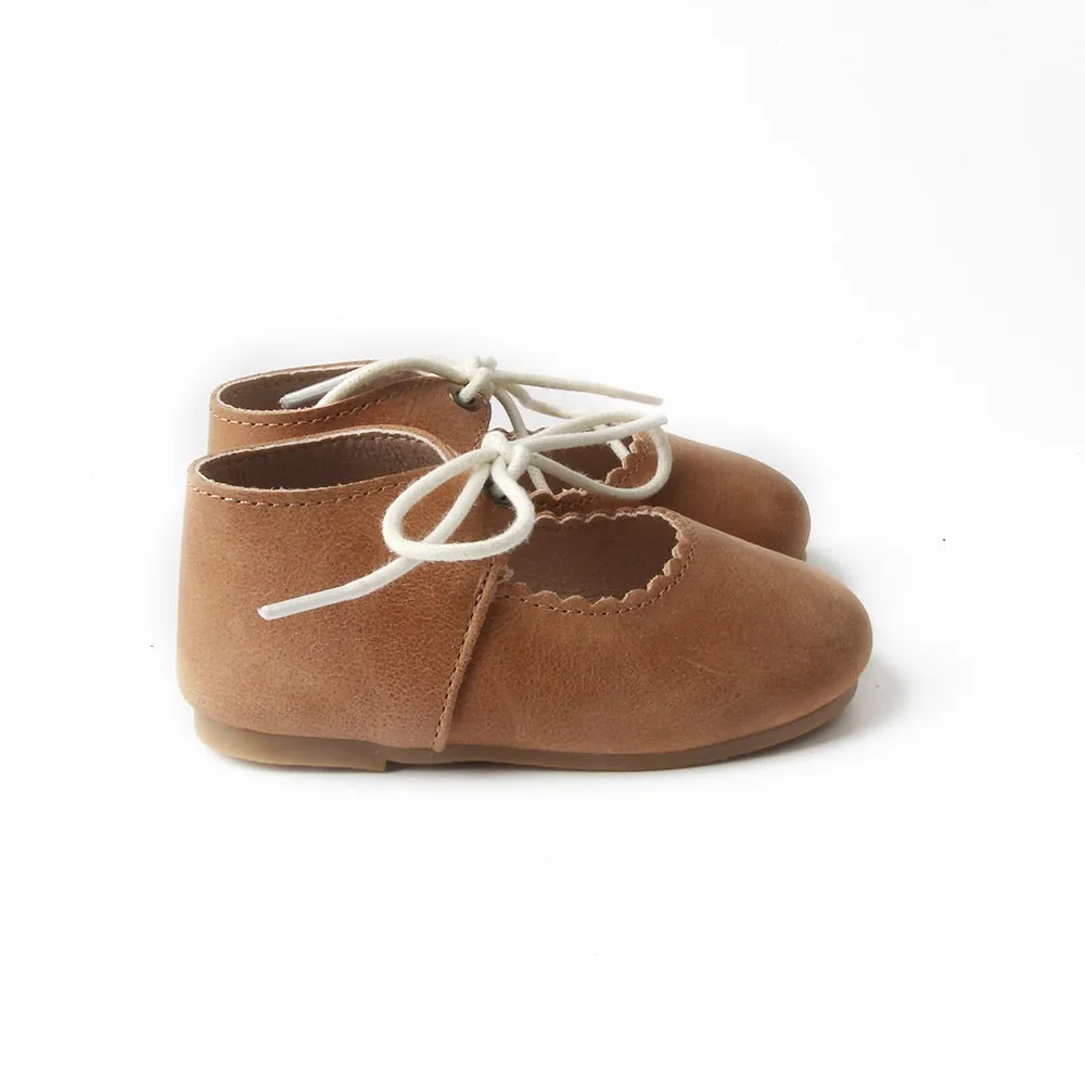 Everly Flats - Oil Waxed - Weathered Brown