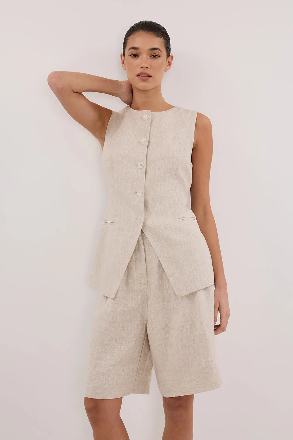 KAYLA NATURAL LINEN BERMUDA SHORT