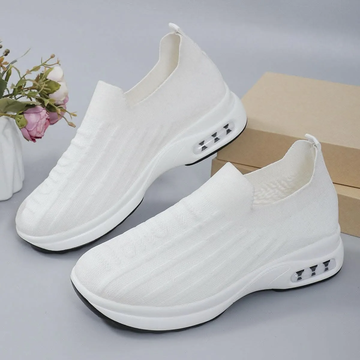 Round toe mesh loafers for women