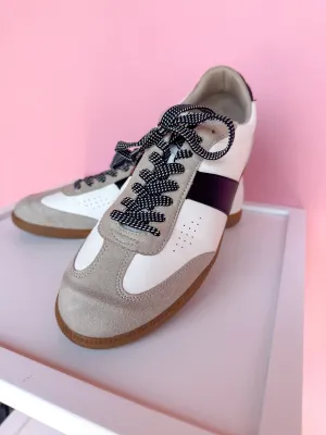 ShuShop | Sydney - Black And White